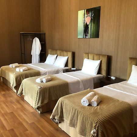 Bookinist Apartment Кутаїсі Екстер'єр фото