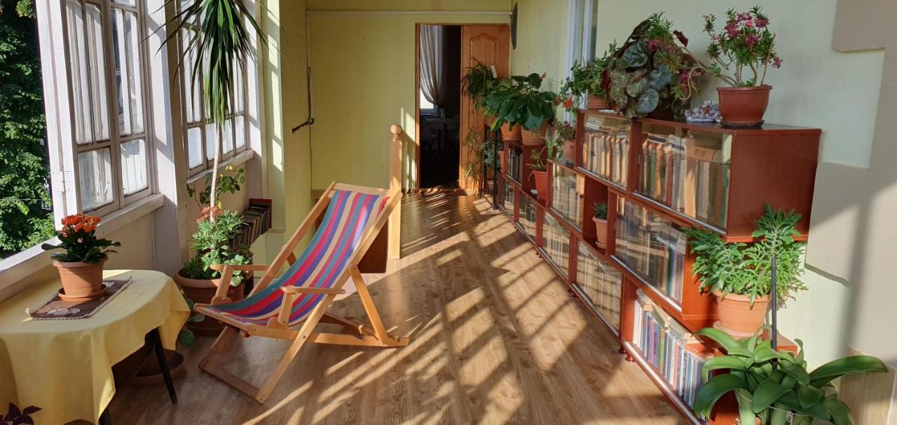 Bookinist Apartment Кутаїсі Екстер'єр фото