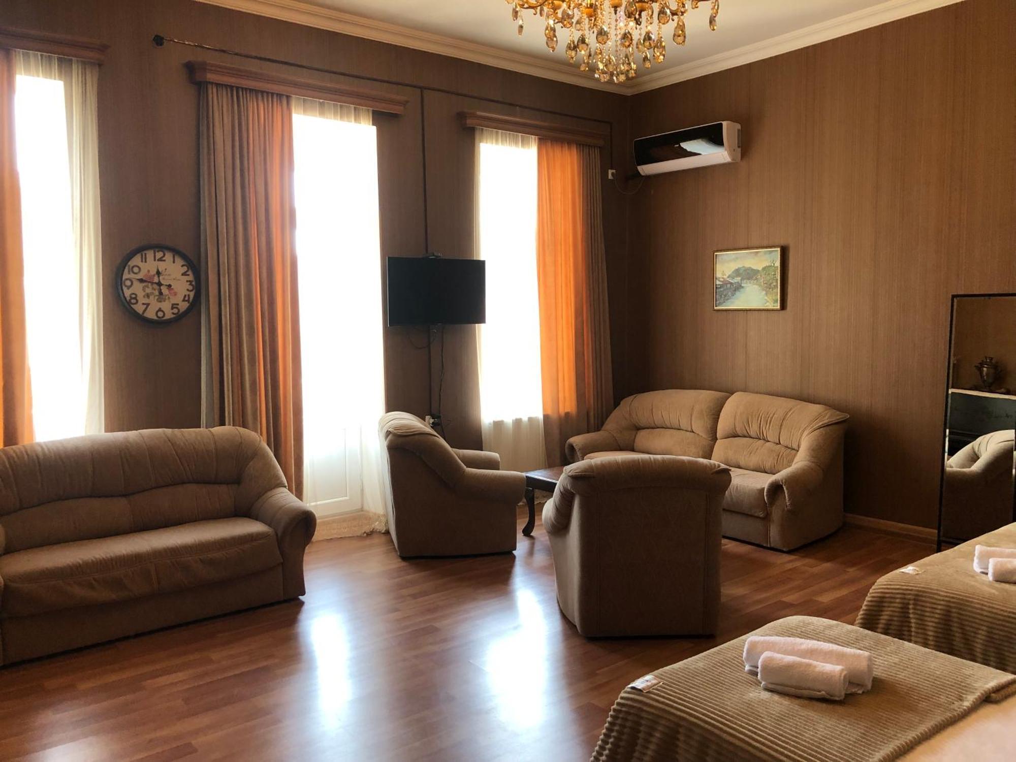 Bookinist Apartment Кутаїсі Екстер'єр фото